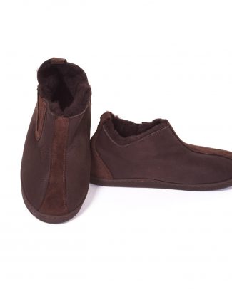 Schapenvacht pantoffels met elastiek donkerbruin