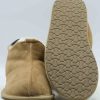 Schapenvacht pantoffels cognac Texelse Schapenboet Schapenboet op Texel vachtpantoffels wollen pantoffels