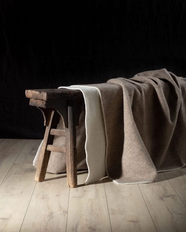 Deken Fossil Lichtbruin/wolwit 100% wol - Afbeelding 2