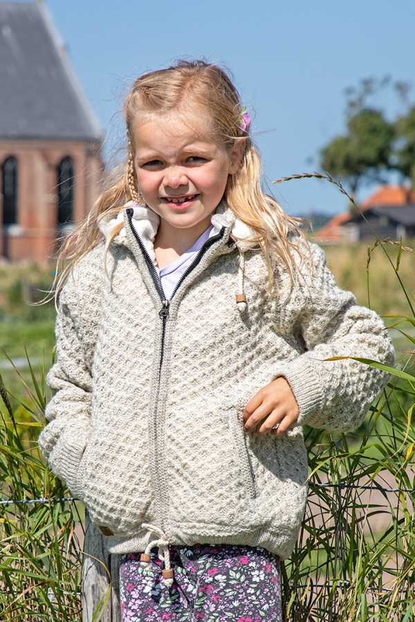 Kindervest ecru van Puur Nepal-Texelse Schapenboet-Schapenboet op Texel-Wolwinkel Texel