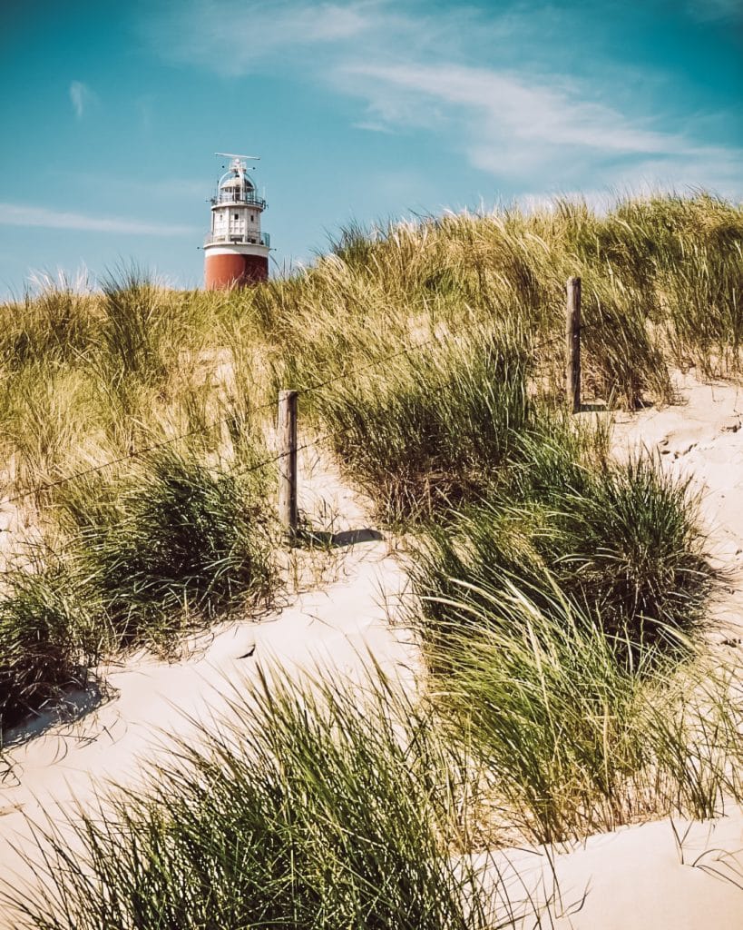 Vuurtoren in de duien op Texel.